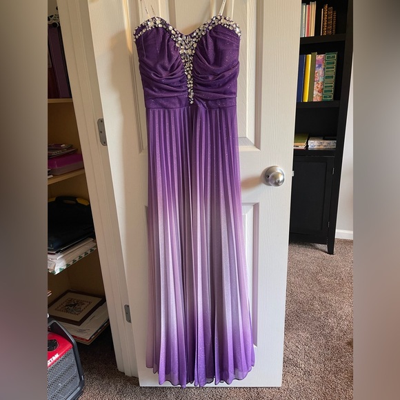 Purple and lavender ombré pleated dress with silver beads. - Picture 1 of 2